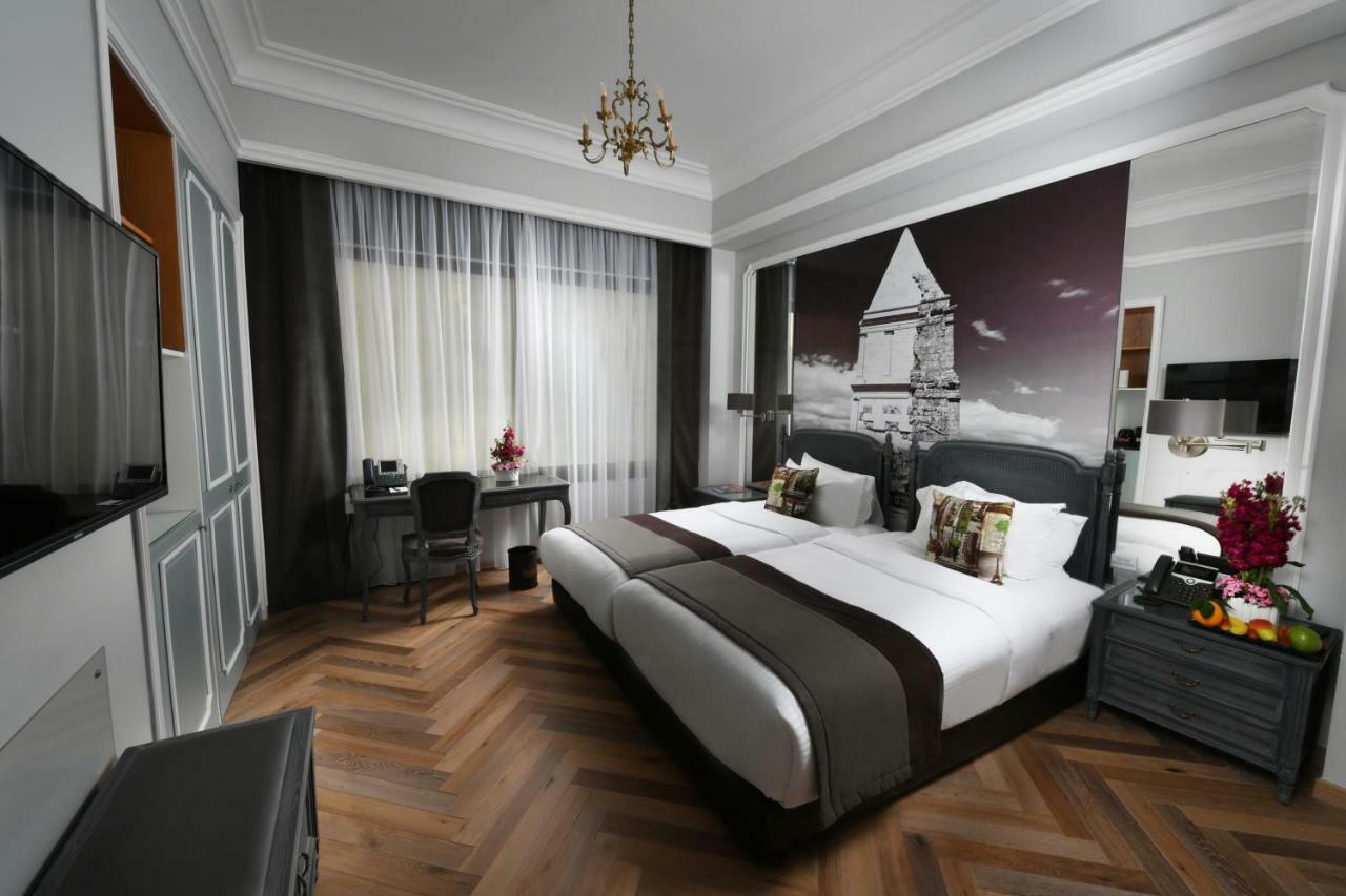 Hipster Twin Room