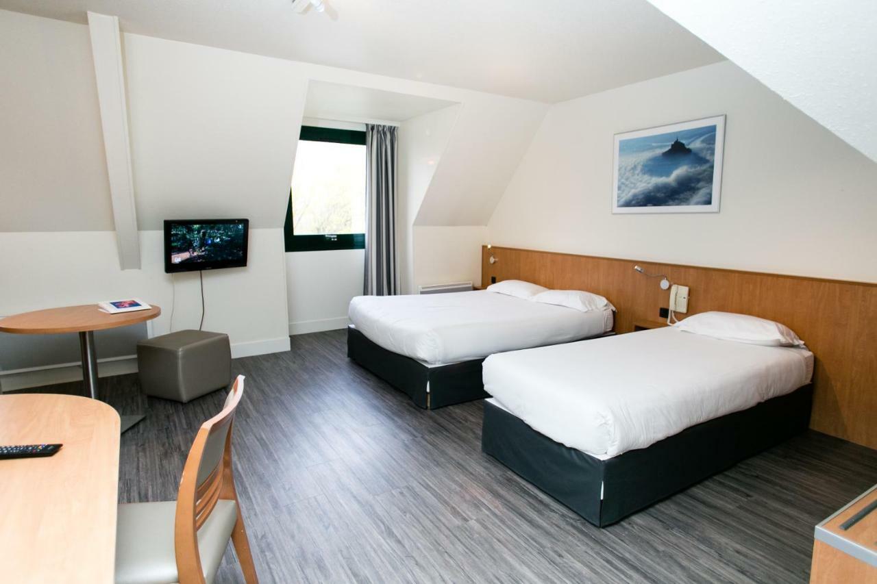 Quadruple Room Bath