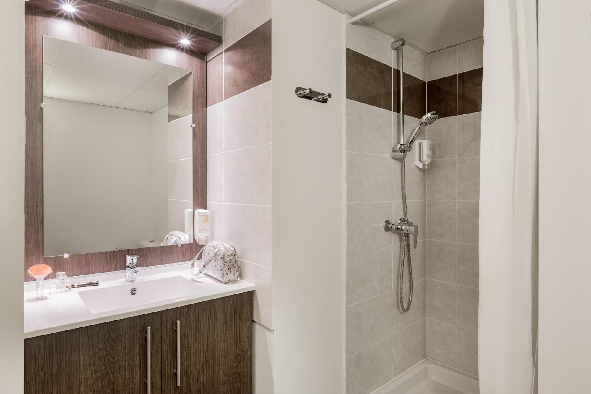 One-Bedroom Apartment (4 Adults),191807764:JPEG