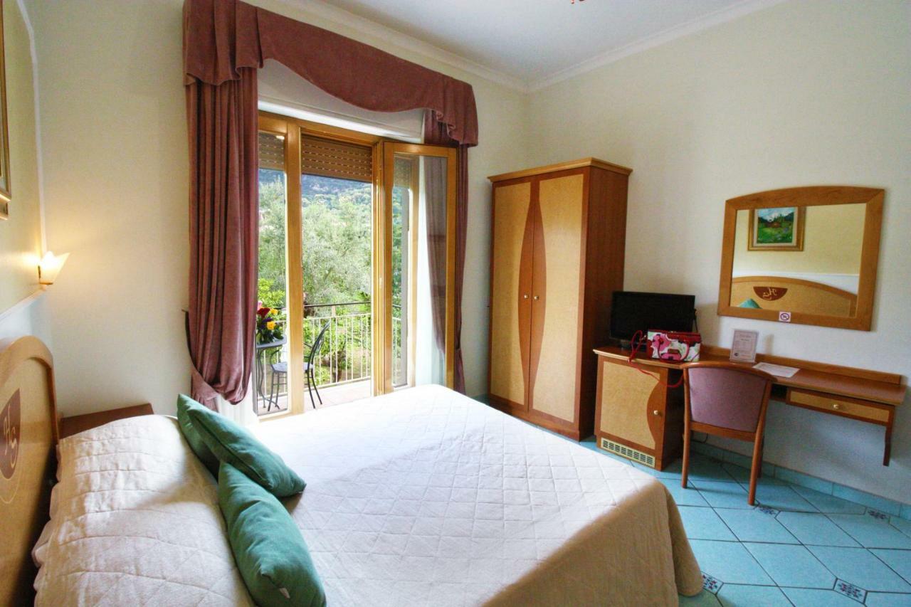 Double or Twin Room with Balcony,1039653826:JPEG