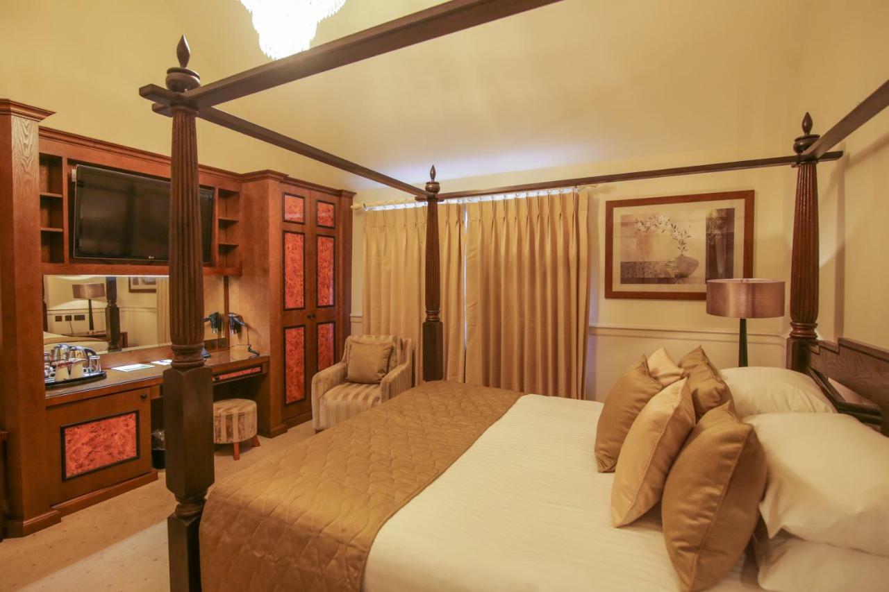 Deluxe Suite