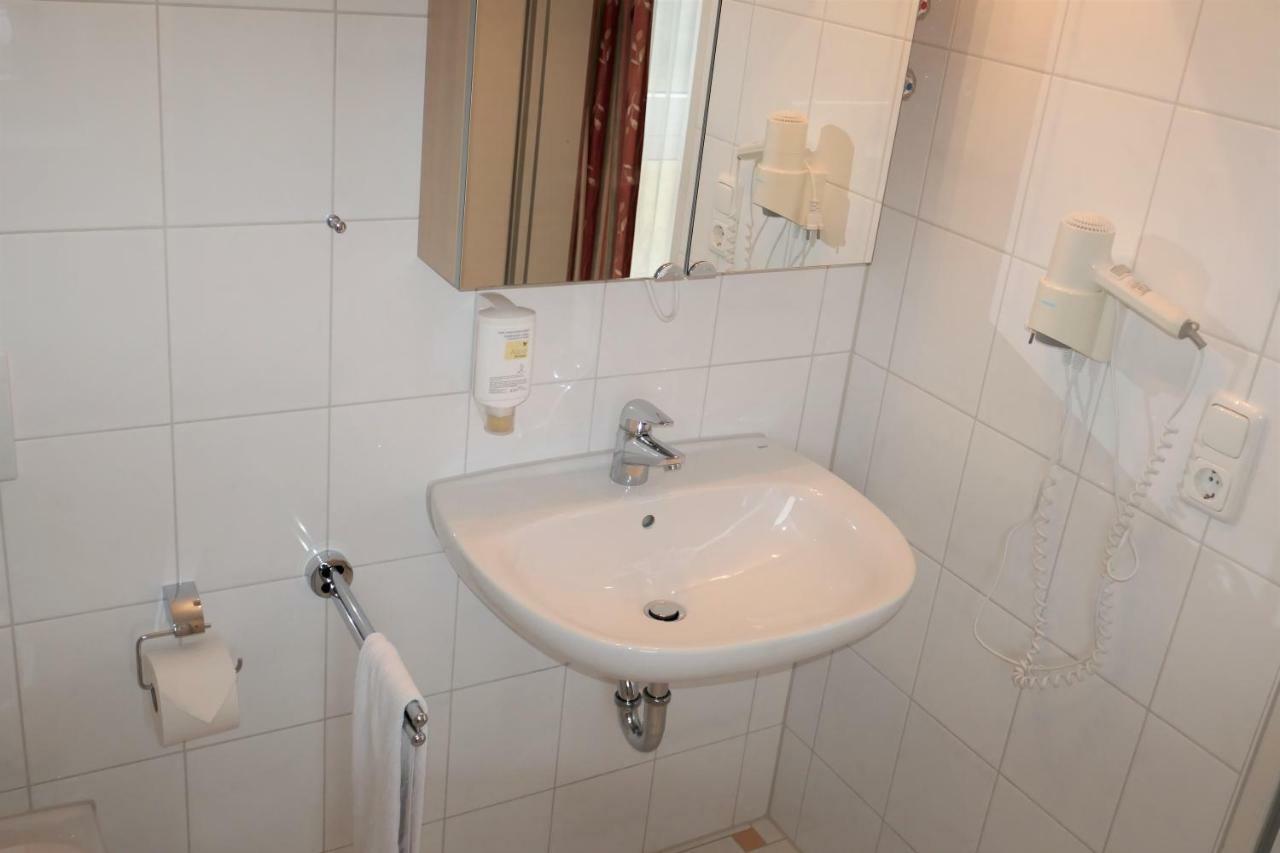 Double Room,855132281:JPEG