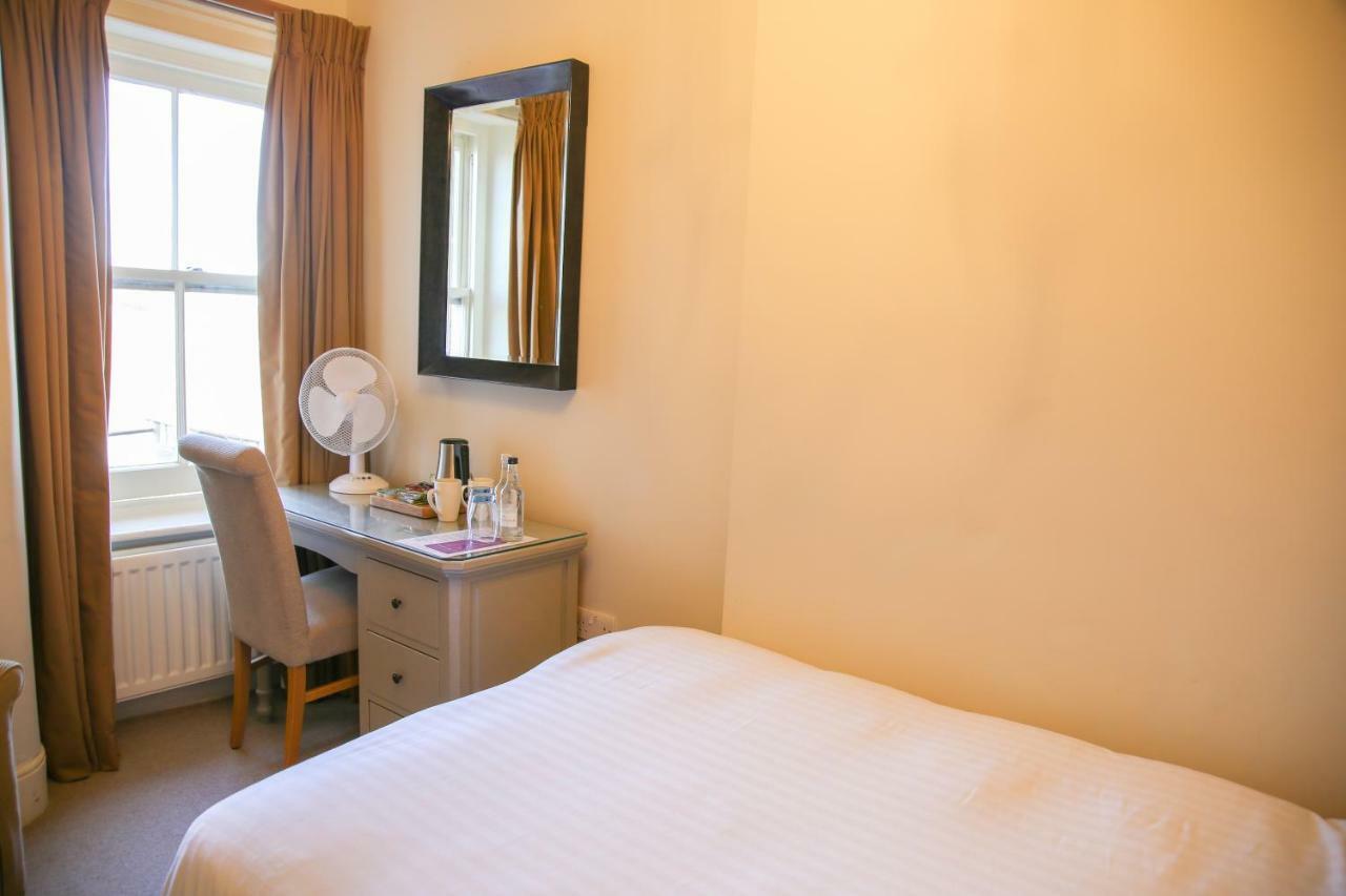 Single Room with Bathroom,909827206:JPEG