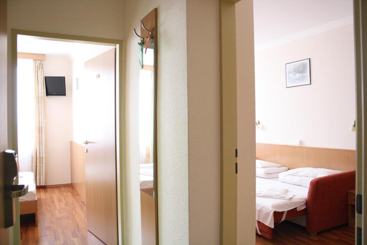 Dreibettzimmer