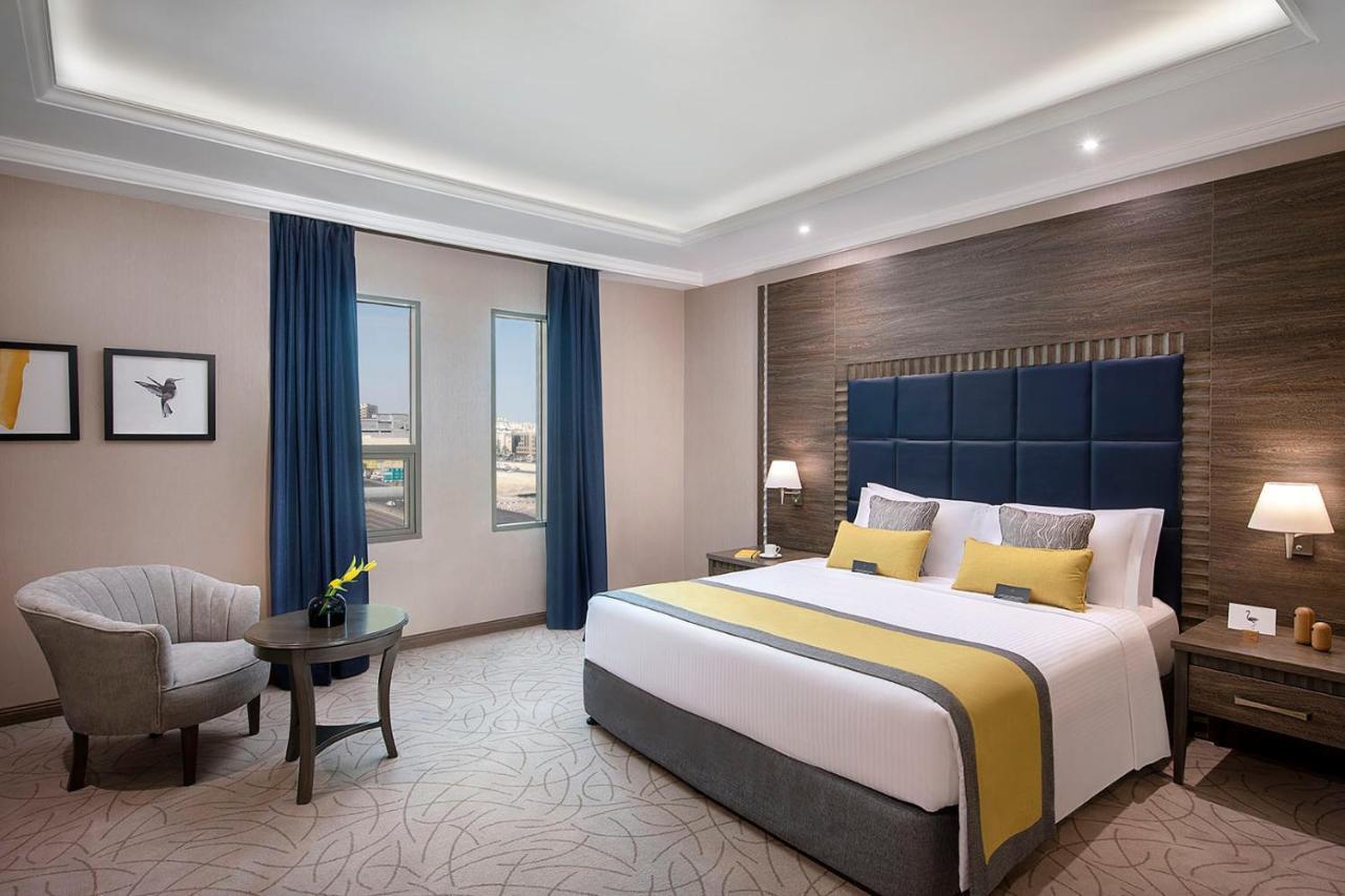 Premium King Room - Non-Smoking,998456241:JPEG