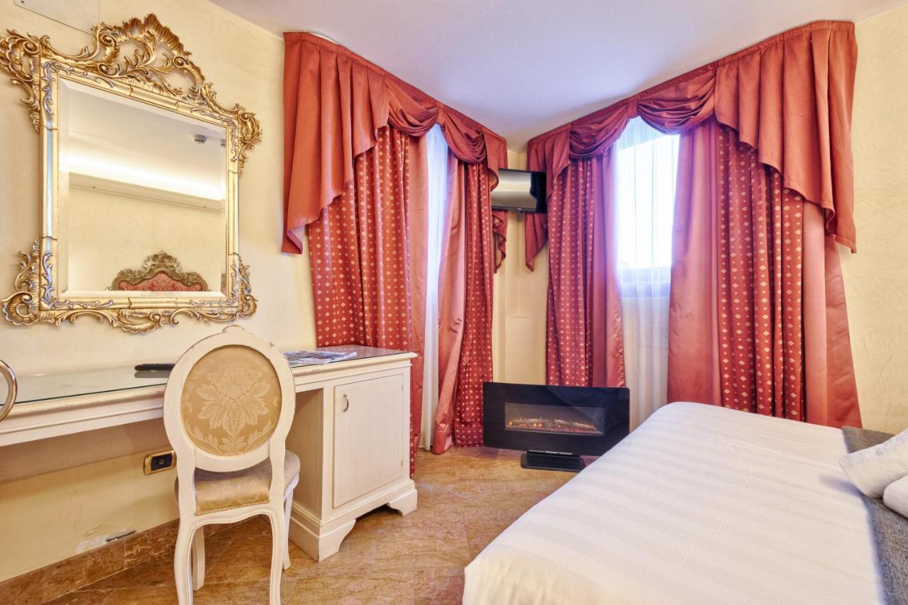 Superior Double Room Lagoon View