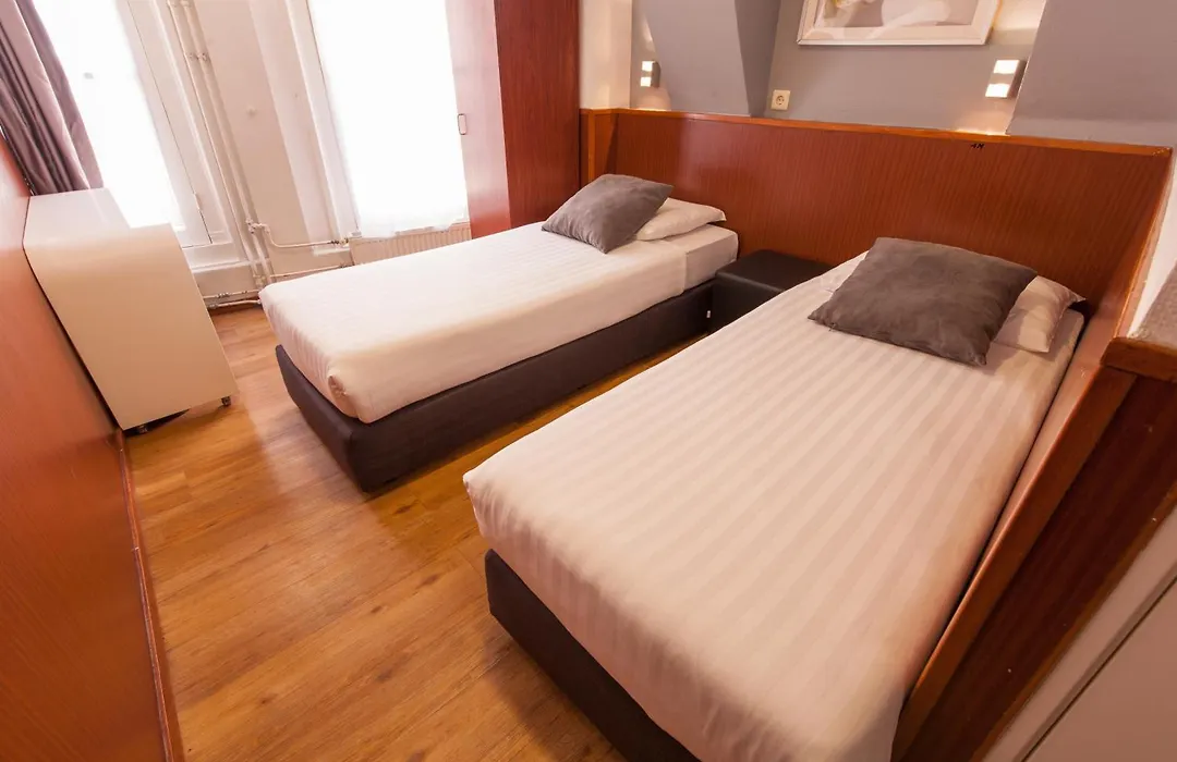 Travel Hotel Amsterdam-1
