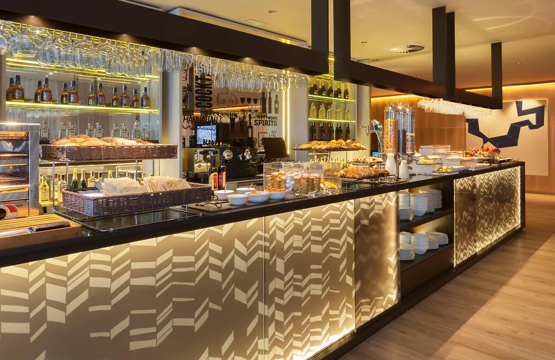 Ac Hotel Diagonal L'Illa By Marriott-1