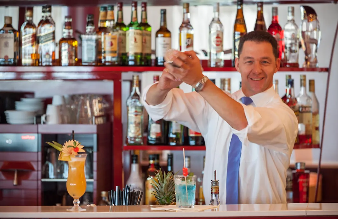Airport Hotel Basel - Convenient & Friendly-1