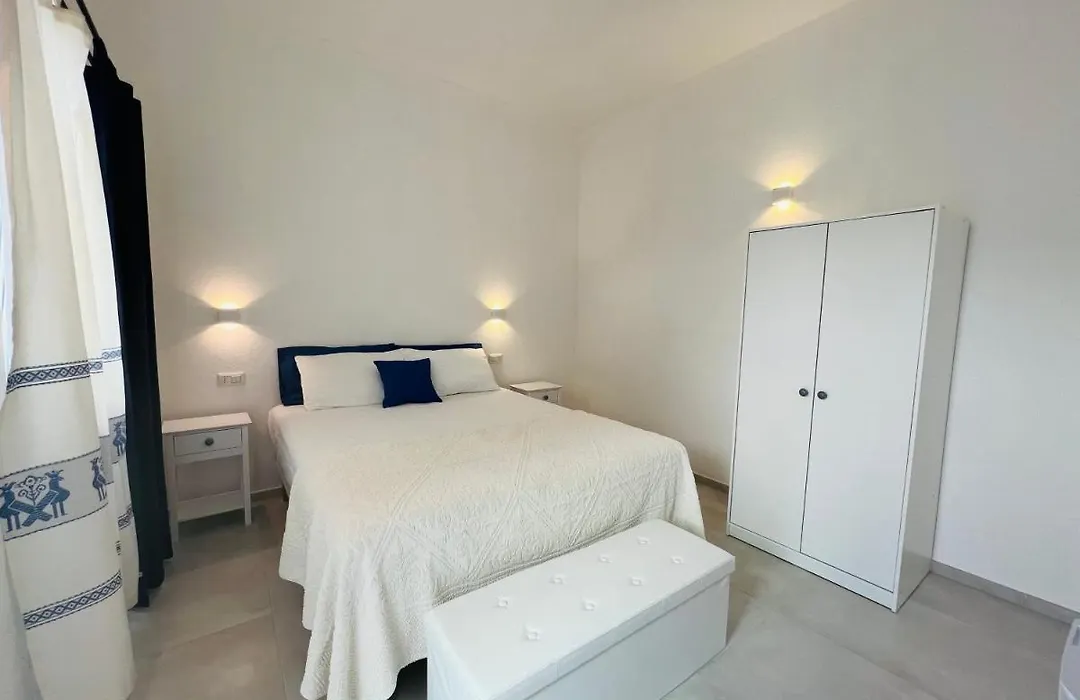 Via Giardini Rooms-1