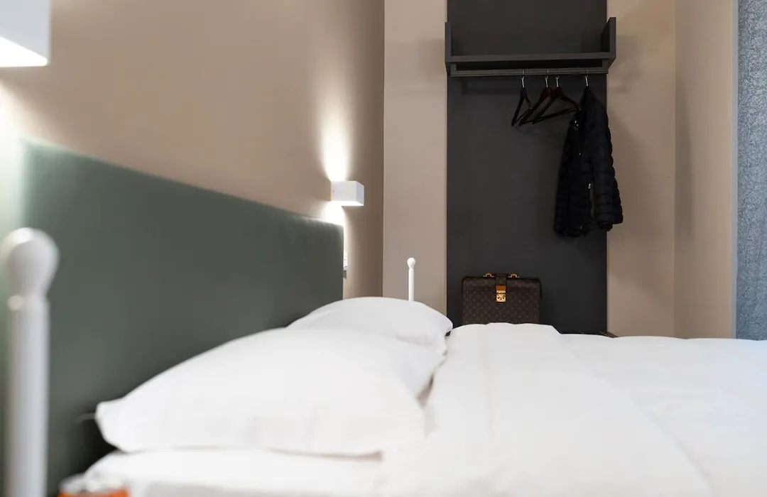 Astoria Comfort Rooms-1