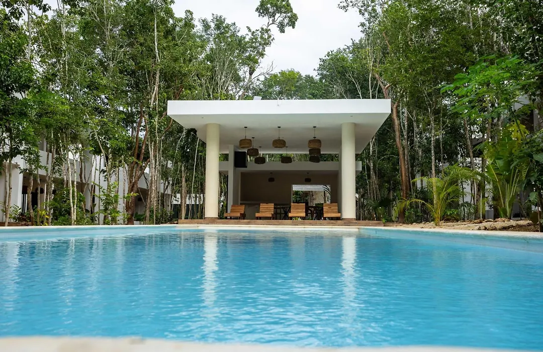 Aqua Viva, Pool, Ac, Internet, Beach Club-1