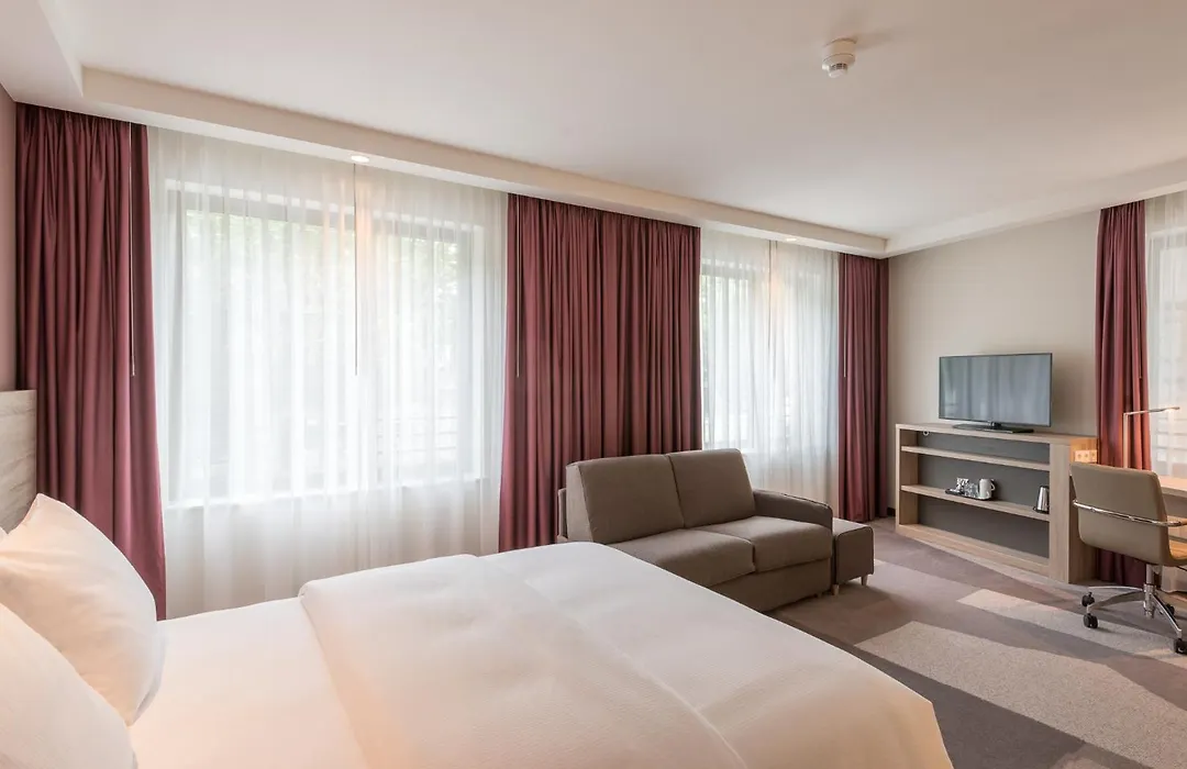 Hampton By Hilton Frankfurt City Centre East-1