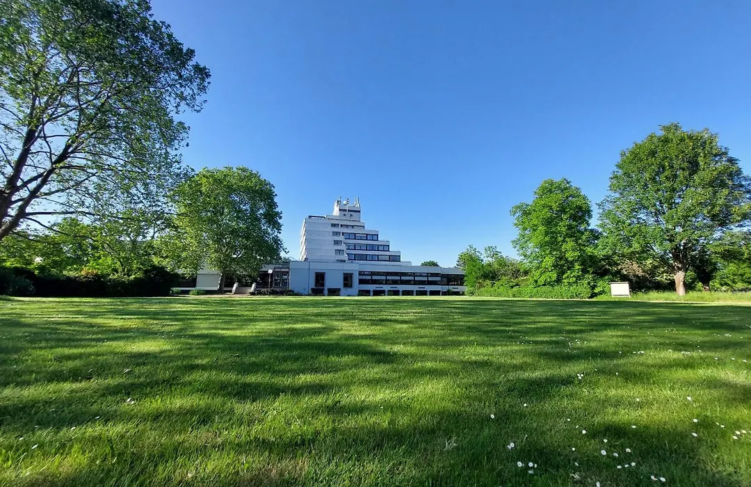 Heinrich Pesch Hotel-1