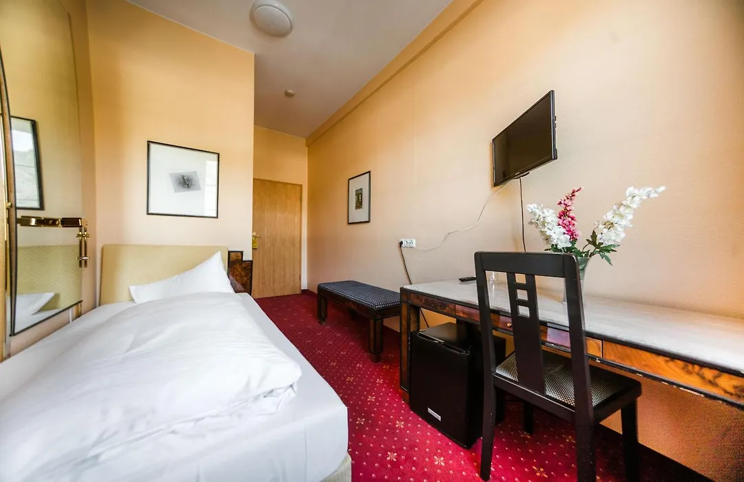Hotel Rheinfels - Radfahrer Willkommen-1
