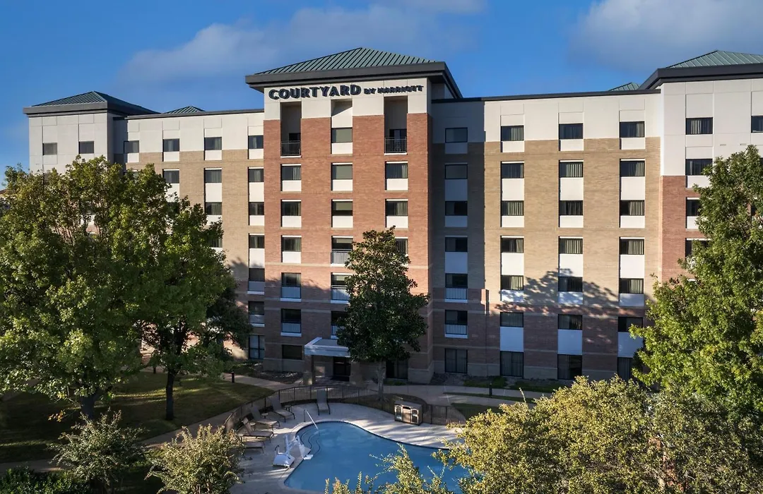 Courtyard Dallas Addison Quorum Drive-1
