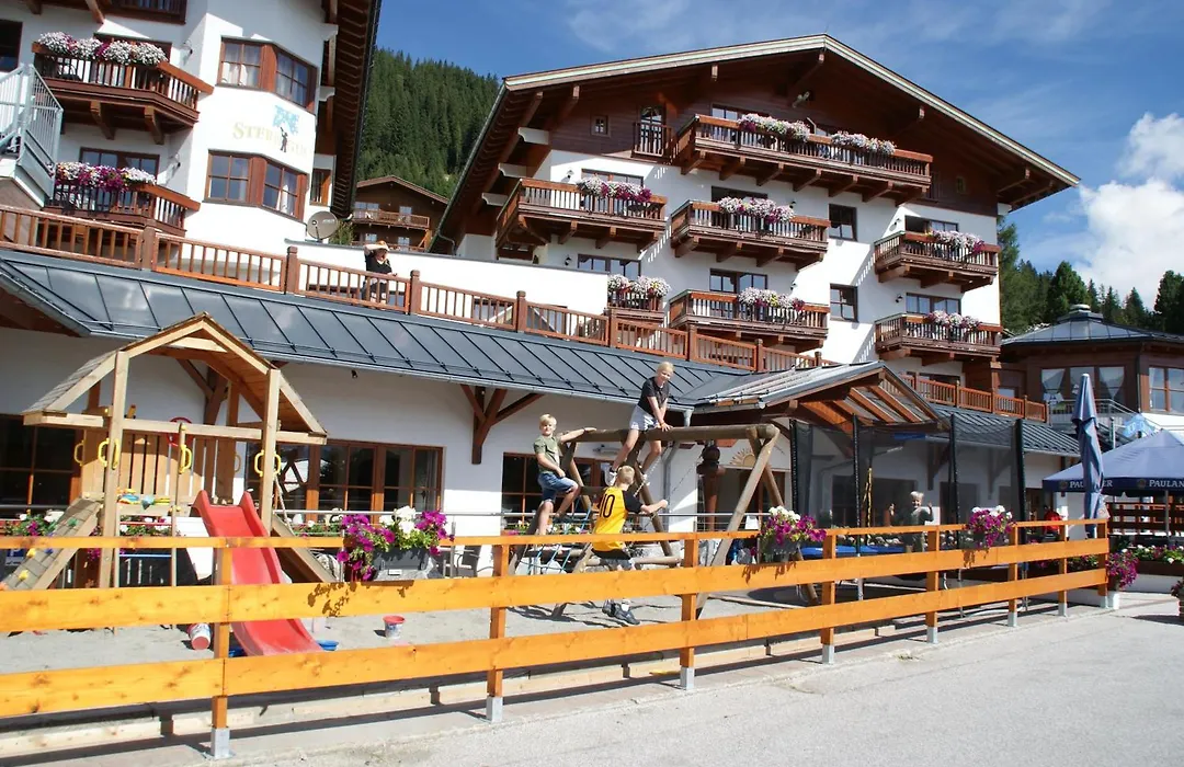 Aparthotel Sterngucker-1