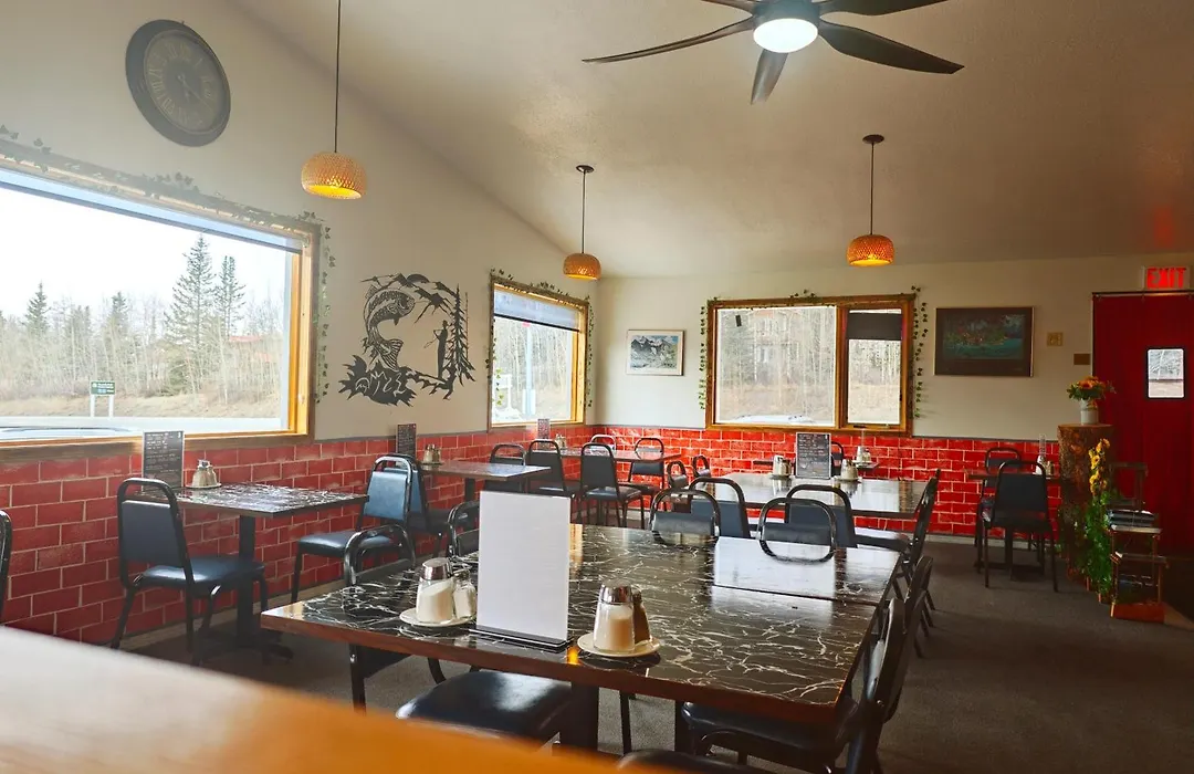 Cozy Corner Motel & Restaurant-1