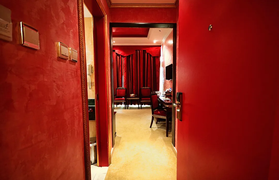 Ag Hotel-1