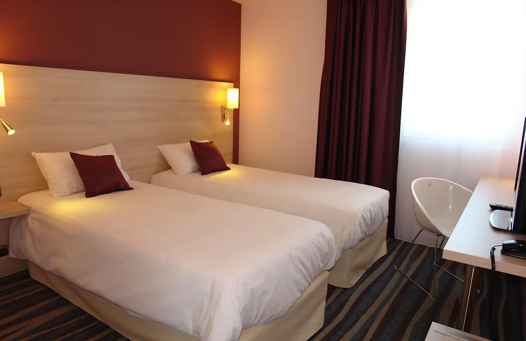 Brit Hotel Vendée Mer-1