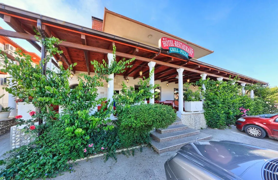 Hotel Trogirski Dvori-1