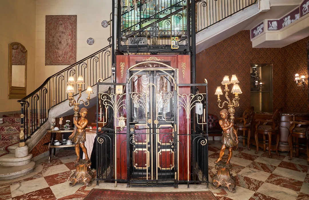 Le Metropole Luxury Heritage Hotel Since 1902 By Paradise Inn Group-1