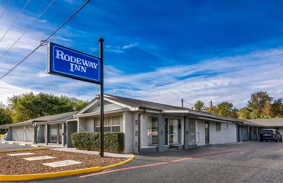 Rodeway Inn-1