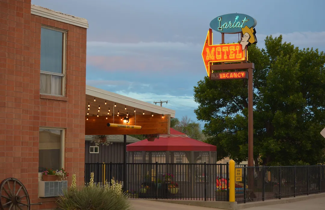 Lariat Motel-1