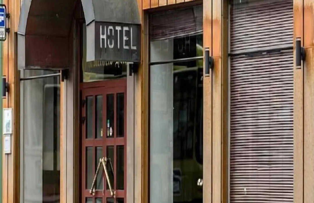 Chesterfield Hotel-1
