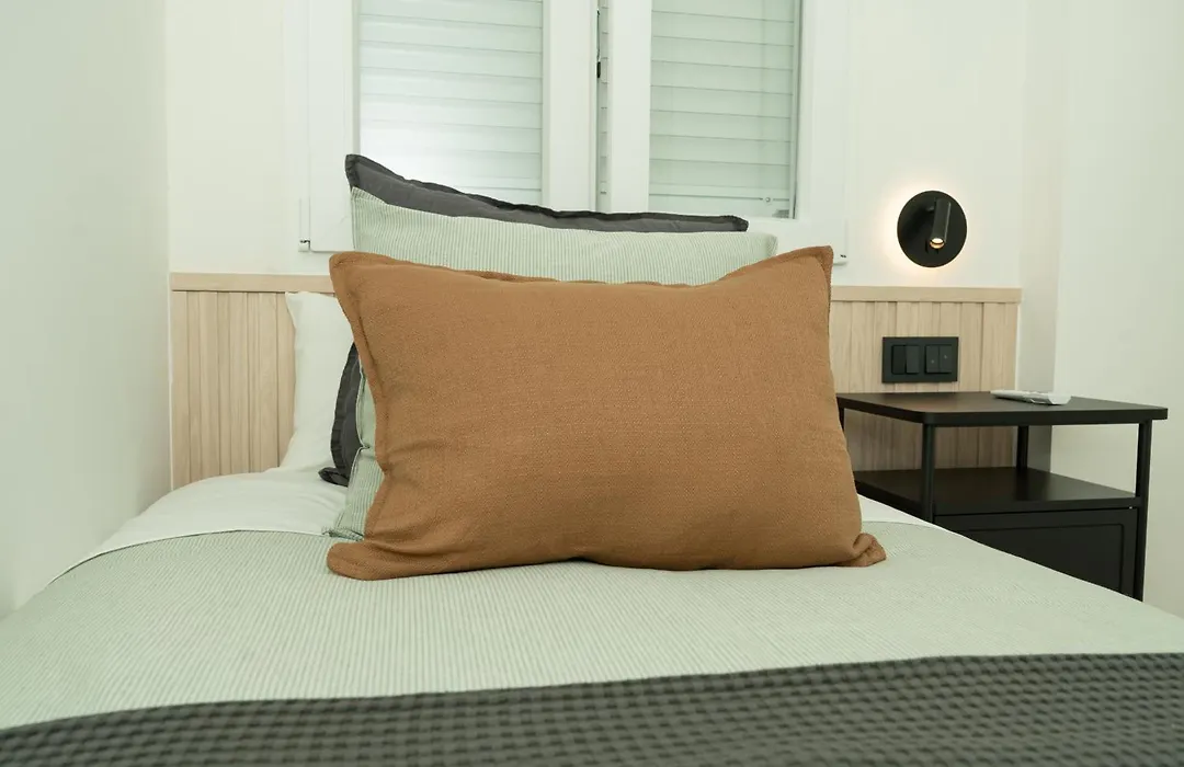 Carvajal Street, Private Rooms-1
