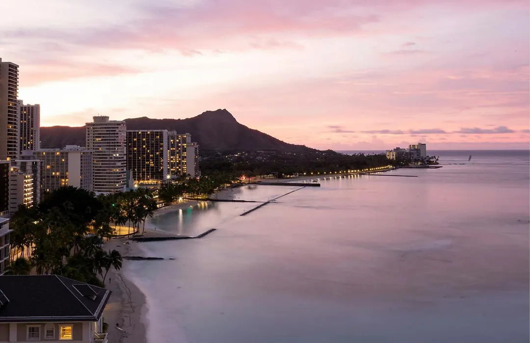 Moana Surfrider, A Westin Resort & Spa, Waikiki Beach-1