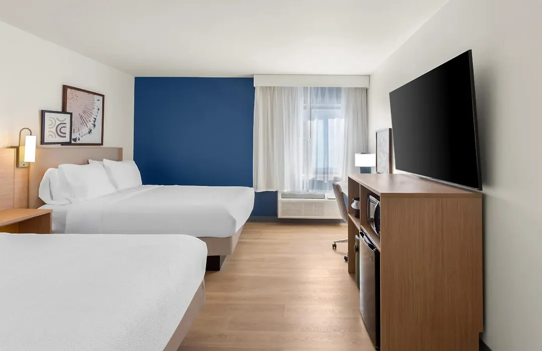 Spark By Hilton Matteson Chicago I 57-1