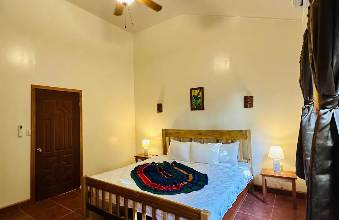 Mariposa Jungle Lodge-1