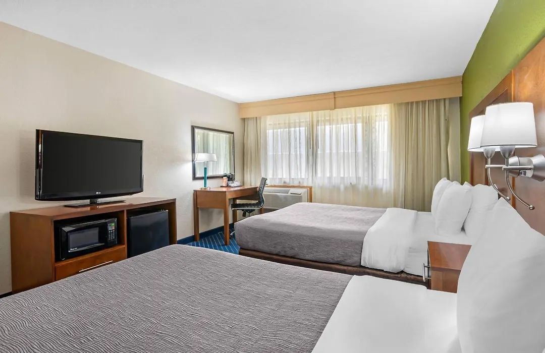 Quality Inn & Suites Goshen-1