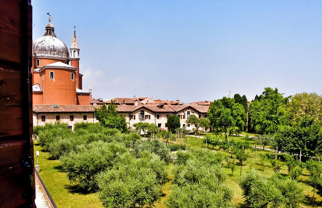 Maison Boutique Al Redentore-1