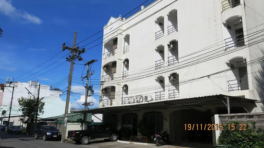 Ekkamon Apartment-1