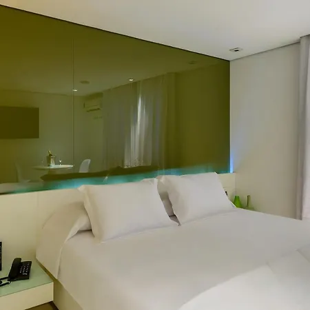 Apple Motel (Adults Only)-3