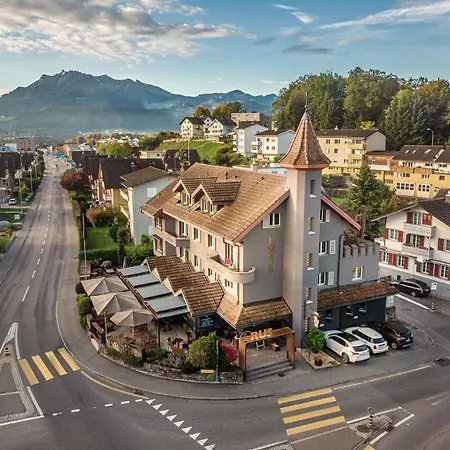 Ferus Hotel-3