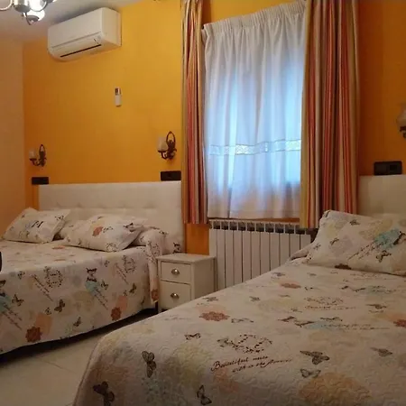 Hostal Don Jaime I Y II-3