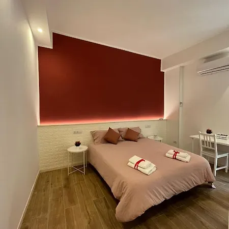 Aura B&B-3