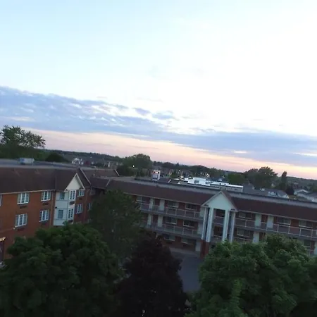 Travelodge By Wyndham Niagara Falls Lundys Lane-2