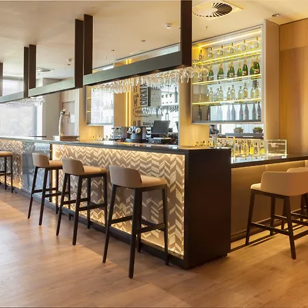 Ac Hotel Diagonal L'Illa By Marriott-3