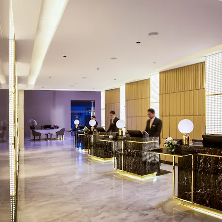 Millennium Plaza Hotel-3