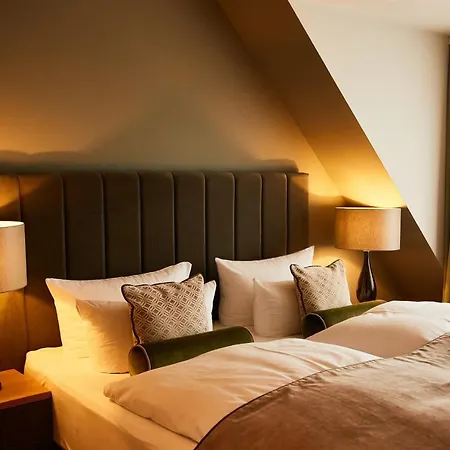 Fuchsbau Romantik Hotel & Spa Restaurant & Fox Bar-2
