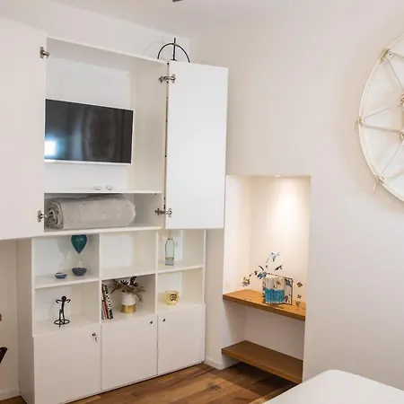 Enjoy Boutique Rooms-2