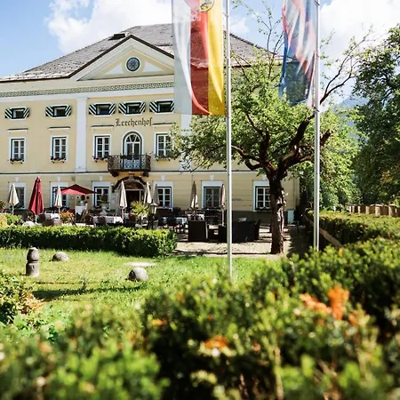 Hotel Schloss Lerchenhof-3