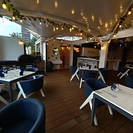 Suites Arboleda 215-2