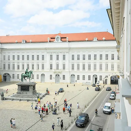 Palais Pálffy Apartments Vienna-2