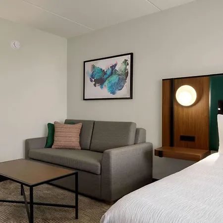 Wingate By Wyndham Green Bay-3
