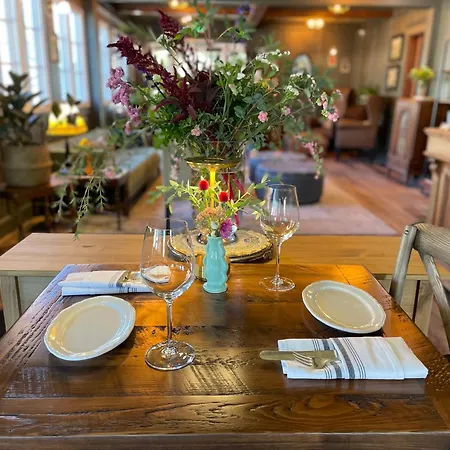 Mccully House Inn-2